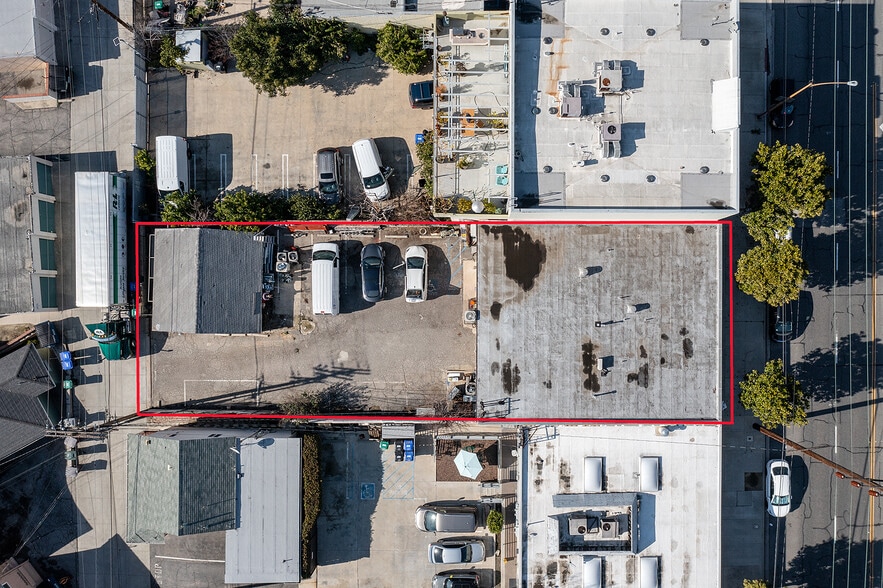 More Photos Of 1550 Victory Blvd, Glendale Office For Sale
