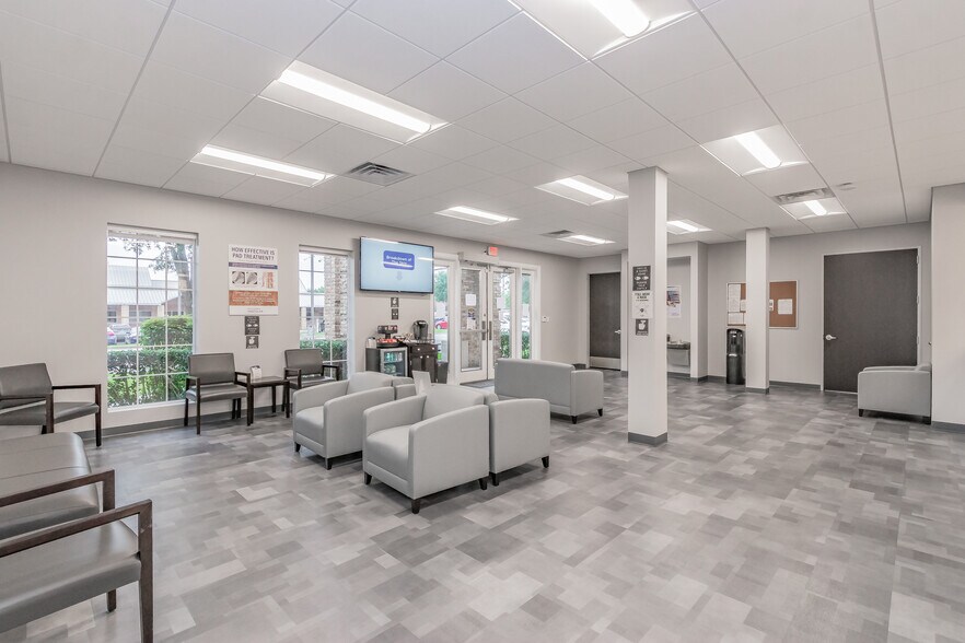 More Photos Of 5750 Stratum Dr, Fort Worth Medical For Lease