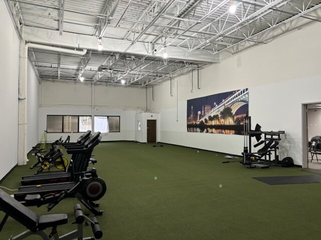 More Photos Of 26361 Curtiss Wright Pky, Richmond Heights Flex For Lease