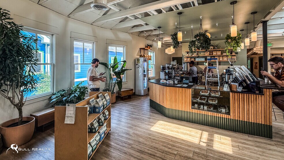 More Photos Of 1336 Glenwood Ave, Atlanta Restaurant For Sale