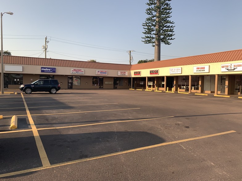 Primary Photo Of 5821-5843 S Dale Mabry Hwy, Tampa Unknown For Lease