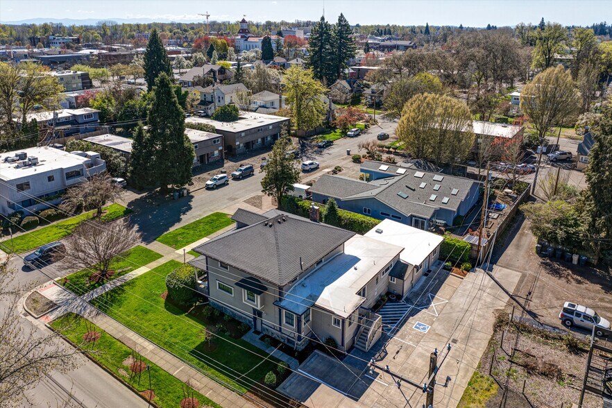 More Photos Of 340 NW 7th St, Corvallis Office For Sale