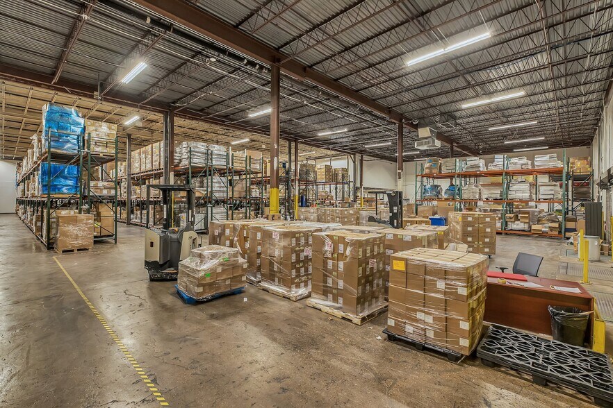 More Photos Of 1560 Fifth Ave, Bay Shore Warehouse For Sale