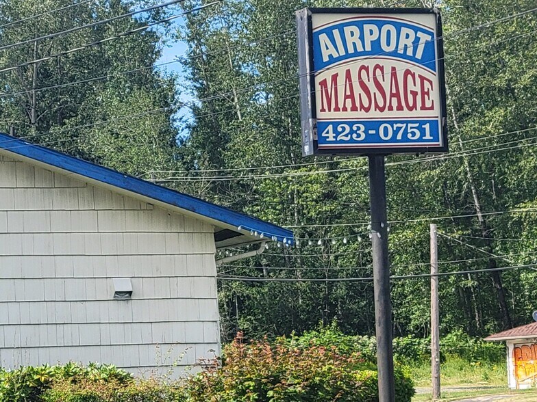 More Photos Of 11608 Airport Rd, Everett Office For Sale
