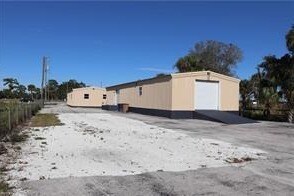 More Photos Of 22110 Palm Beach Blvd, Alva Warehouse For Sale