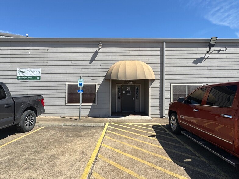 More Photos Of 607 Dumont St, South Houston Manufacturing For Sale