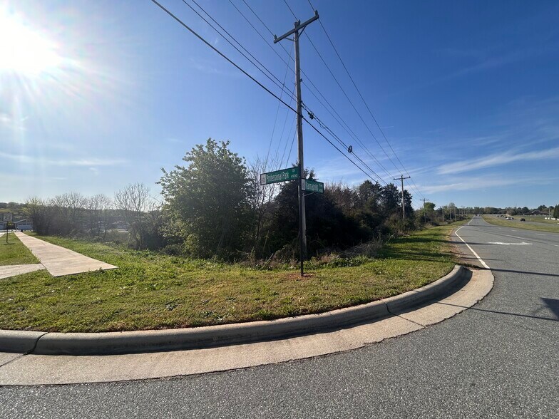 More Photos Of Kannapolis Pky, Kannapolis Land For Sale