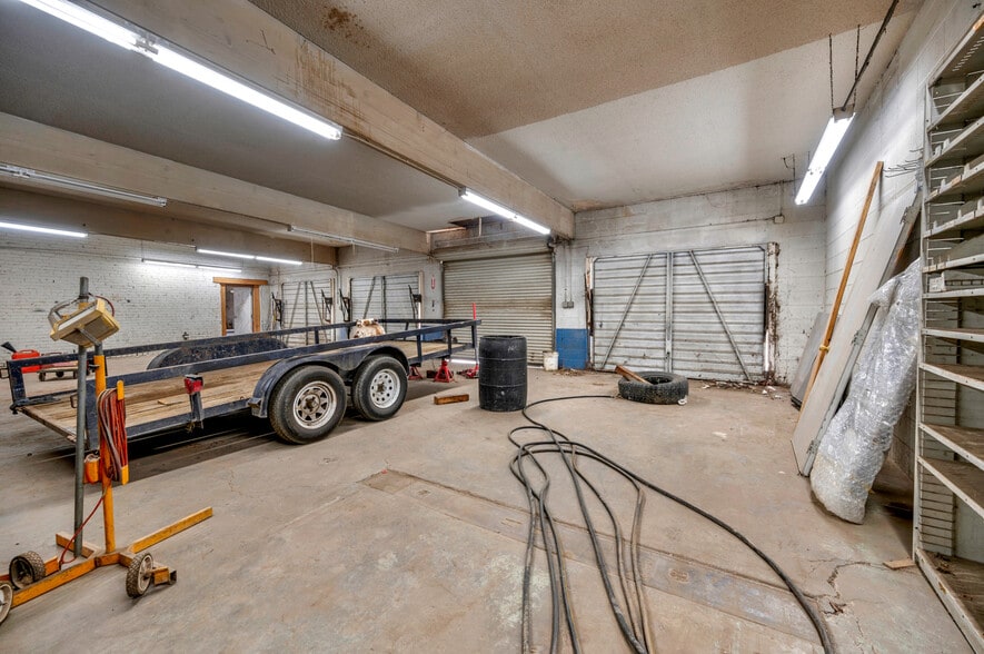 More Photos Of 201 E St, Lemoore Auto Repair For Sale