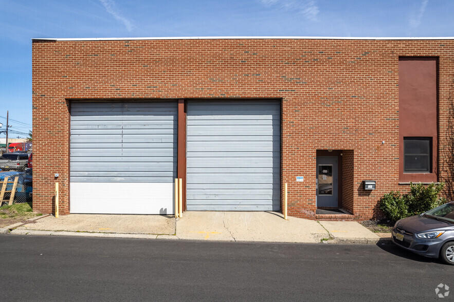 Primary Photo Of 230 Marion Ave, Linden Research And Development For Lease