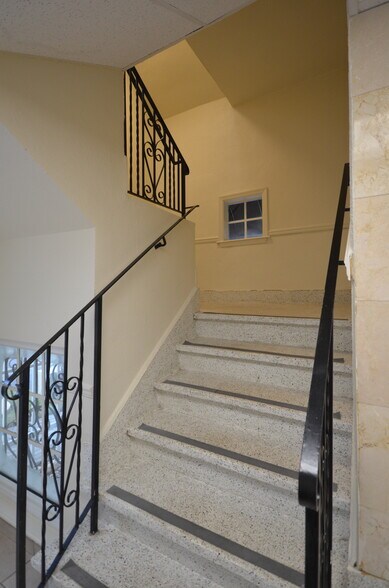 More Photos Of 3940 W Flagler St, Coral Gables Medical For Sale