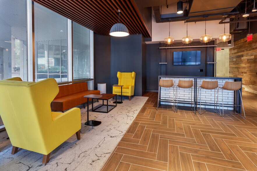 More Photos Of 8403 Colesville Rd, Silver Spring Office For Lease