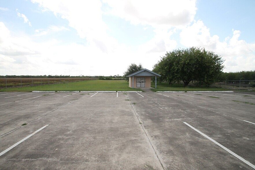 More Photos Of 5446 N FM 493, Donna Office For Sale