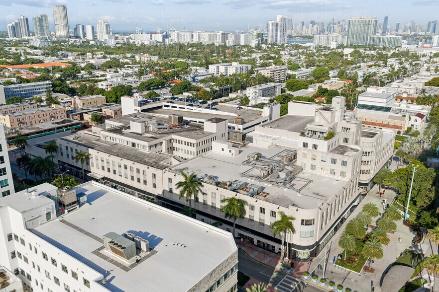 More Photos Of 420 Lincoln Rd, Miami Beach Loft Creative Space For Lease
