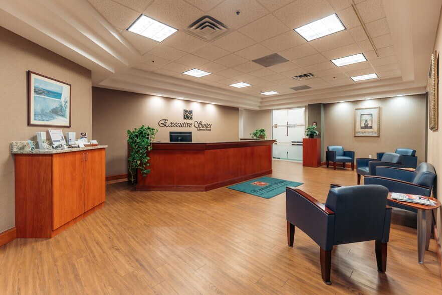 More Photos Of 6151 Lake Osprey Dr, Sarasota Office For Lease