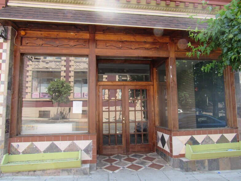 More Photos Of 9 New Main St, Haverstraw Storefront Retail Residential For Lease