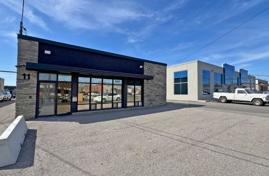 More Photos Of 11 Millwick Dr, Toronto Manufacturing For Lease