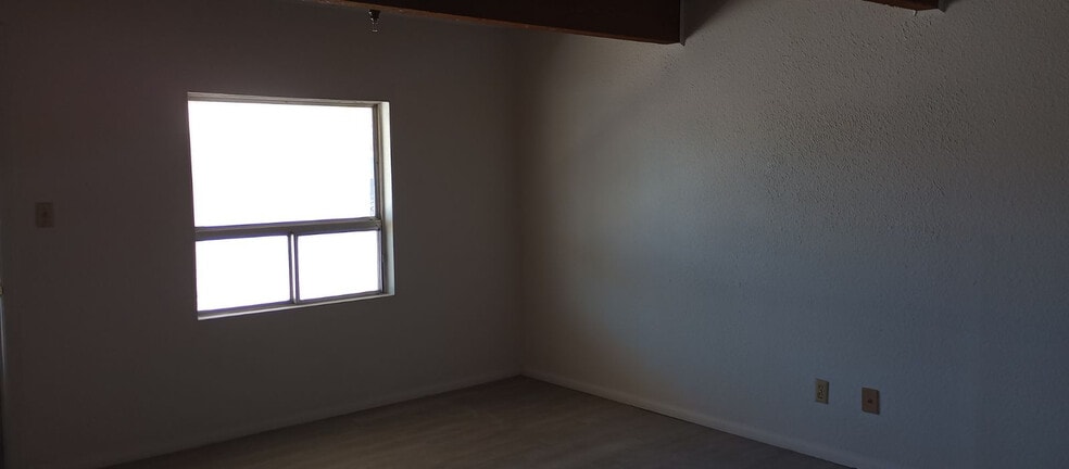More Photos Of 340 6th St, Wells Apartments For Sale