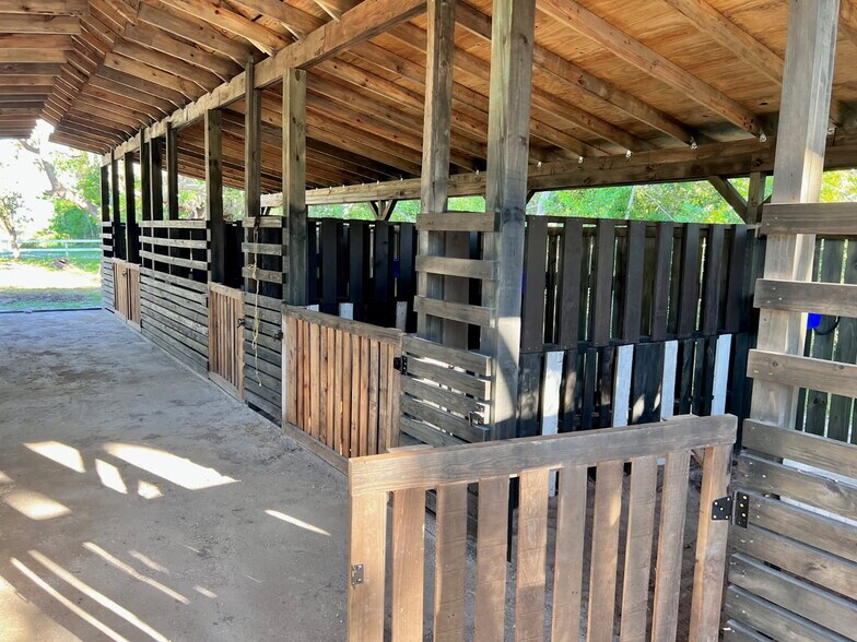 More Photos Of 22226 Sr 64, Bradenton Specialty For Sale