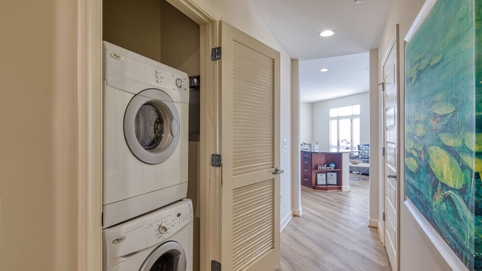 More Photos Of 670 Downey Green, Hampton Apartments For Sale