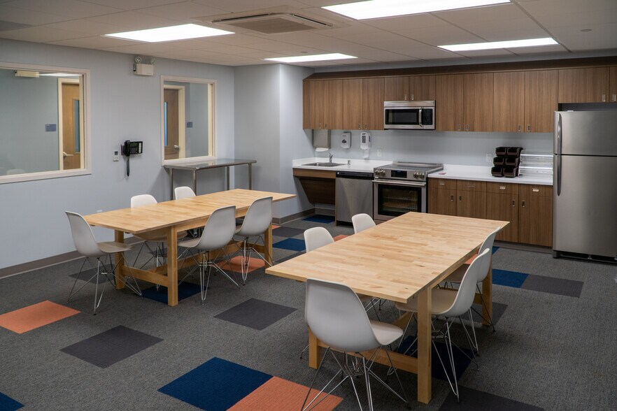 More Photos Of 312 E Wisconsin Ave, Milwaukee Medical For Lease