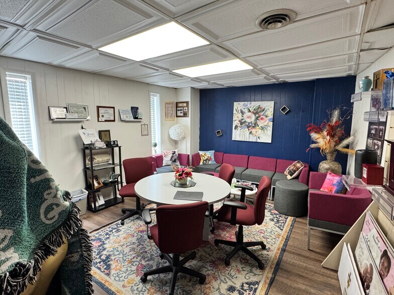 More Photos Of 853 N Nelson Rd, Columbus Industrial For Sale