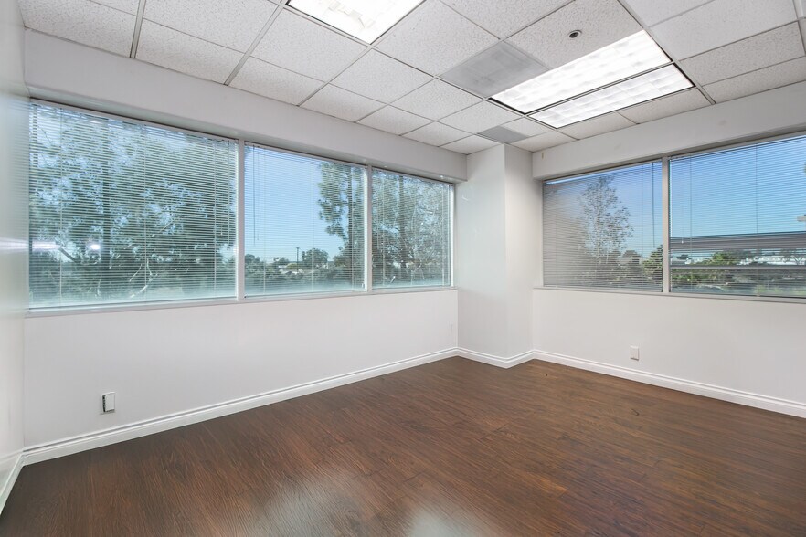 More Photos Of 1151 W 5th St, Azusa Medical For Sale