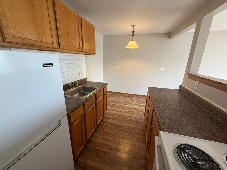 More Photos Of 554 Silas Deane Hwy, Wethersfield Apartments For Sale