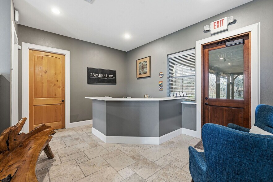 More Photos Of 5901 Old Fredericksburg Rd, Austin Office For Sale