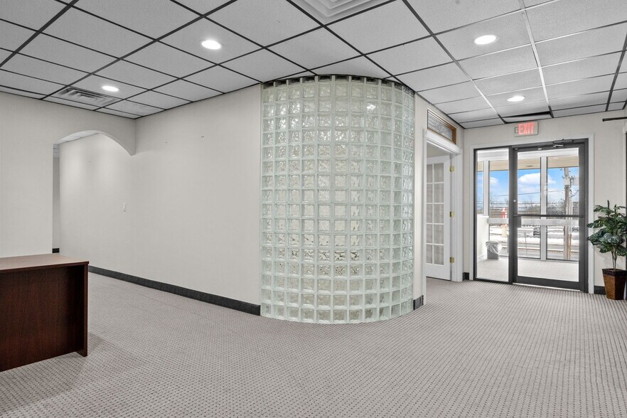 More Photos Of 1410 Hooper Ave, Toms River Office For Lease