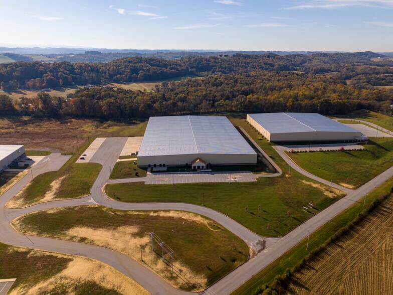 More Photos Of 2677 Huntington Park Dr, Loudon Warehouse For Lease