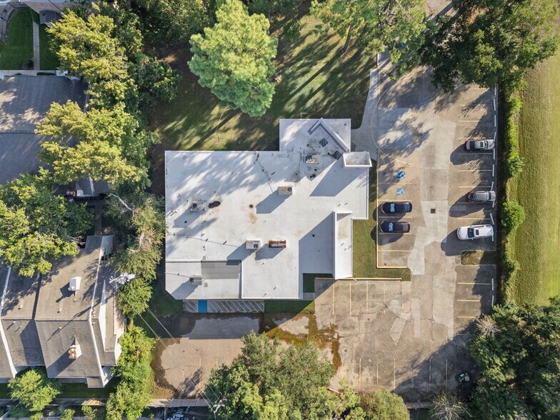 More Photos Of 17325 Red Oak Dr, Houston Medical For Sale