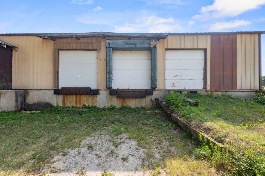 More Photos Of 3298 5th Ln, Oxford Warehouse For Sale