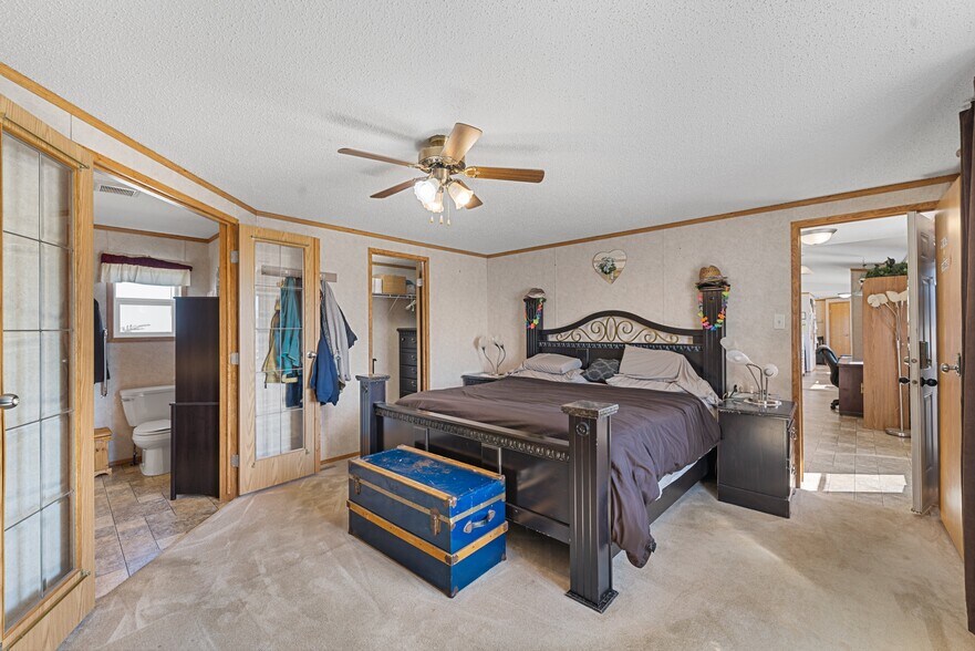 More Photos Of 81 Barstow St, Carseland Auto Repair For Sale