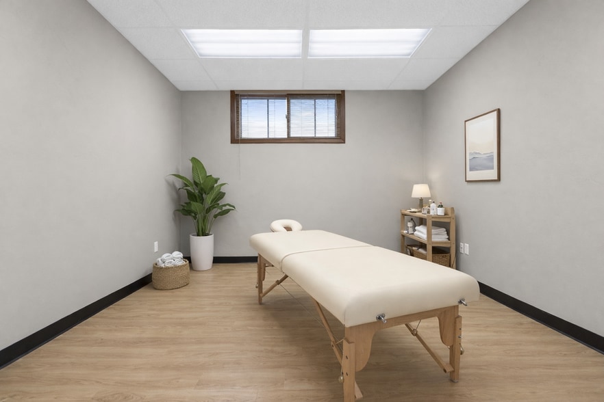 More Photos Of 621 W Lawrence St, Appleton Office For Lease