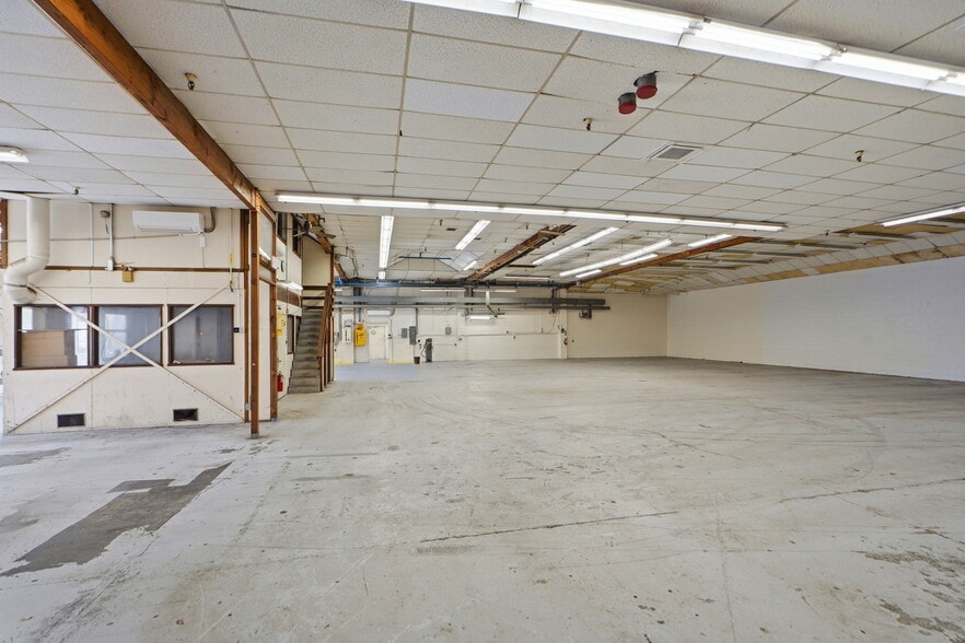 More Photos Of 1420 Healdsburg Ave, Healdsburg Flex For Sale