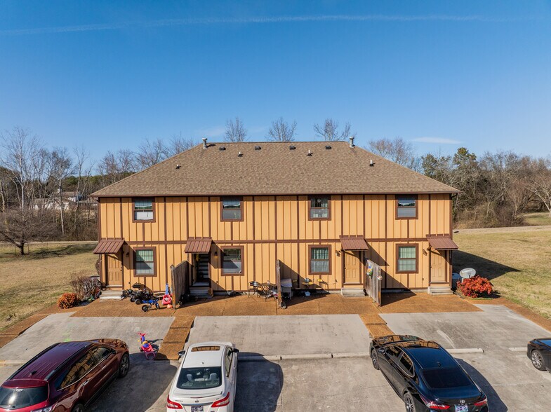 More Photos Of 2133 W Madison Ave, Athens Apartments For Sale