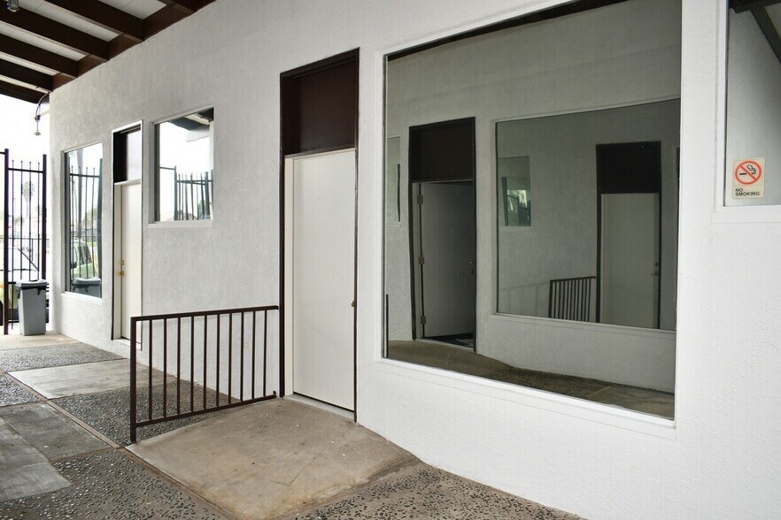 Primary Photo Of 180 W Willow St, Pomona Medical For Lease