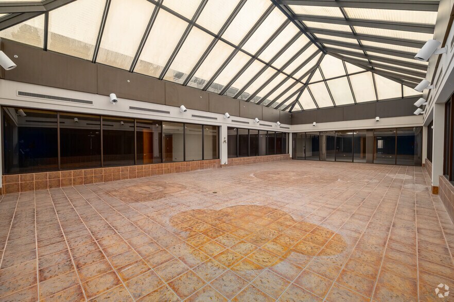 More Photos Of 53 Frontage Rd, Hampton Office For Sale