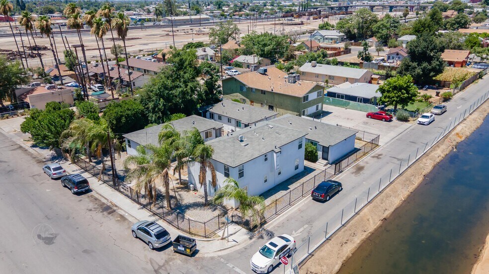 More Photos Of 1018 Miller St, Bakersfield Apartments For Sale