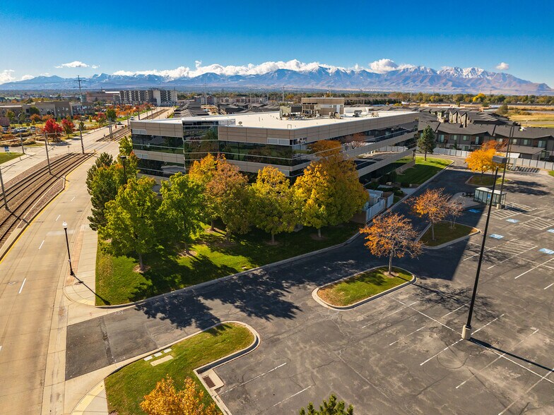 More Photos Of 2850 Decker Lake Dr, West Valley Unknown For Lease