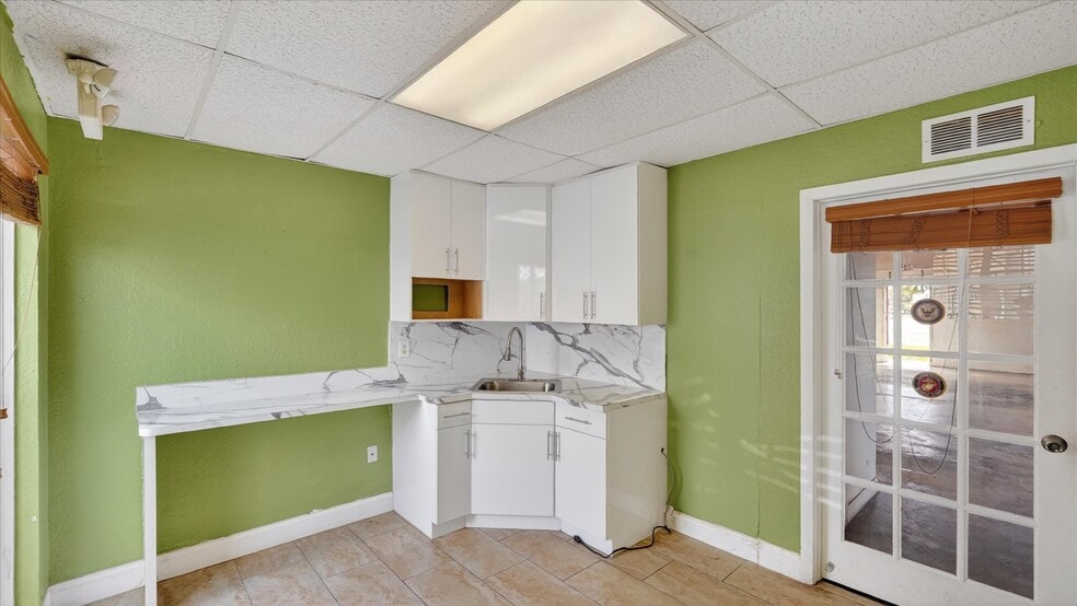 More Photos Of 12434-12466 NW 38th Ave, Opa-locka Warehouse For Lease