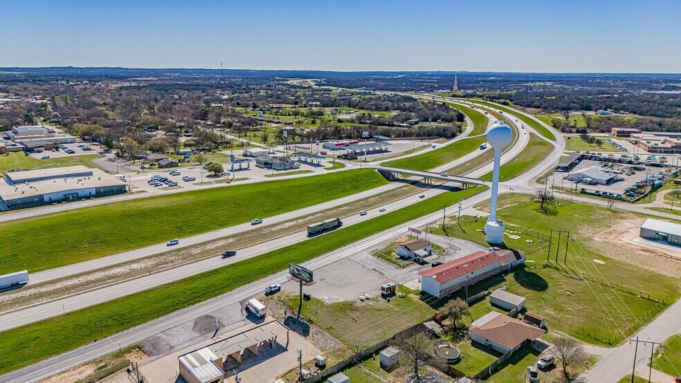 More Photos Of 1157 W Bypass 287, Alvord Specialty For Sale