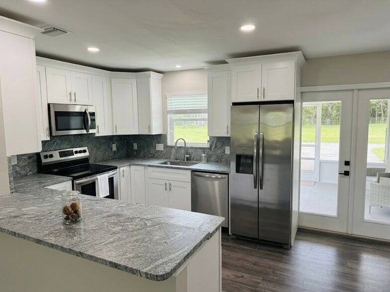 More Photos Of 8635 W Goodman Ln, Homosassa Industrial For Lease