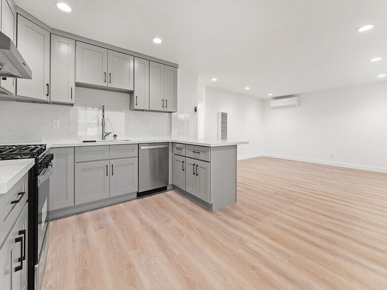 More Photos Of 308 S Laurel St, Santa Ana Apartments For Sale