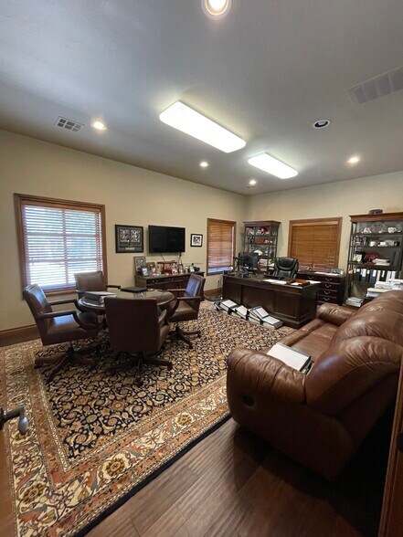 More Photos Of 2933 NW 156th, Edmond Medical For Lease