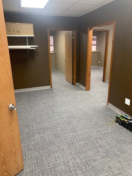 More Photos Of 25000 N River Rd, Harrison Township General Retail For Lease