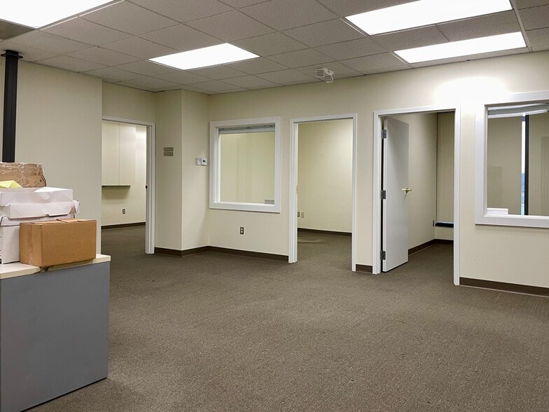 More Photos Of 90 Grove St, Ridgefield Medical For Sale