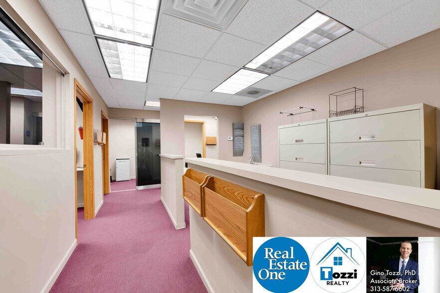 More Photos Of 27253 Van Dyke Ave, Warren Medical For Lease