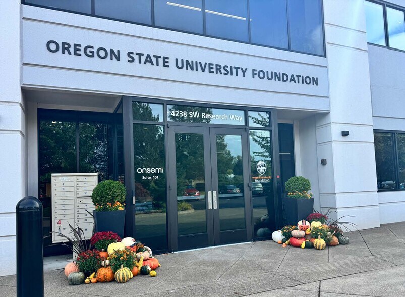 More Photos Of 4238 SW Research Way, Corvallis Office For Lease