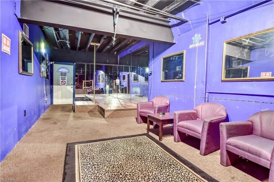 More Photos Of 3560 E 93rd St, Cleveland Bar For Sale